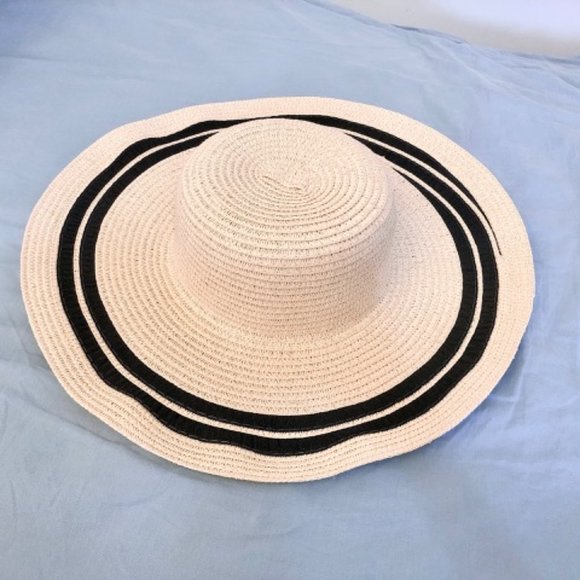 Beach Hat/ Straw Hat - Picture 3 of 6